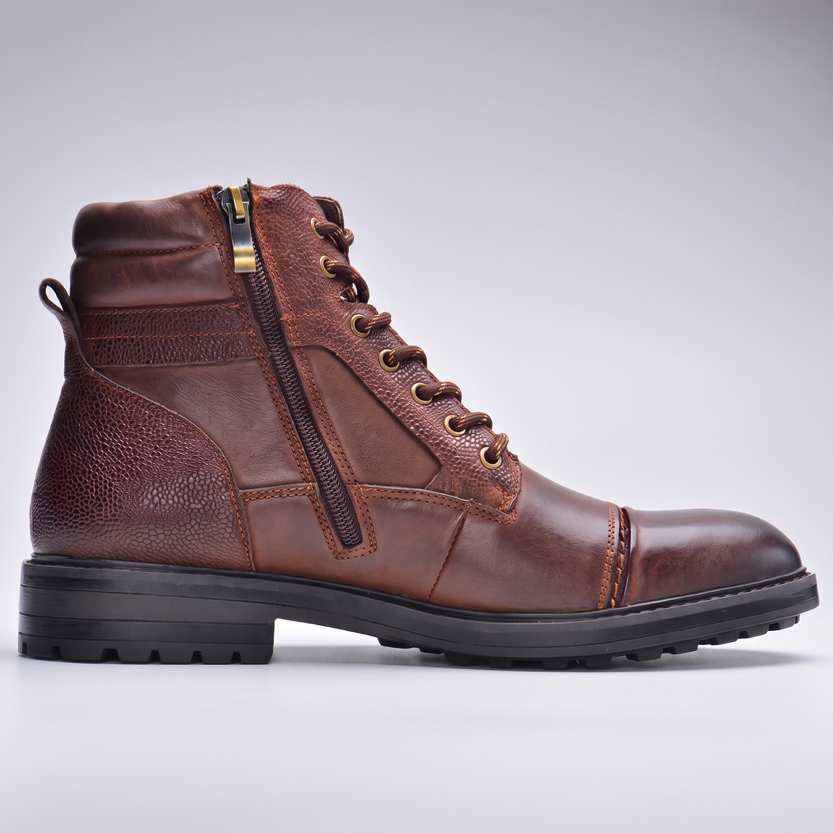 LACE-UP WINTER BOOT FOR MEN