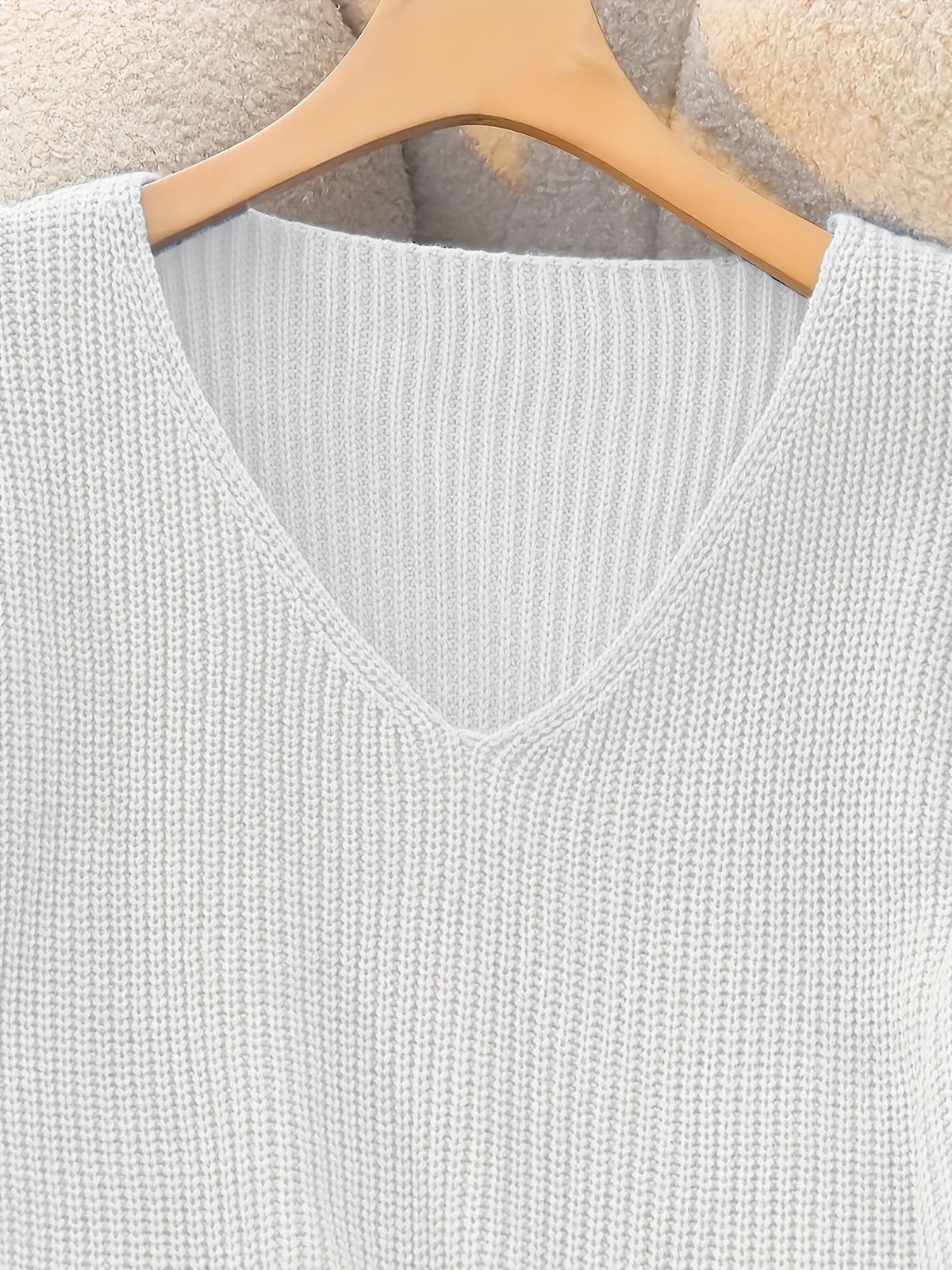 RIBBED V-NECK KNIT SWEATER FOR WOMEN